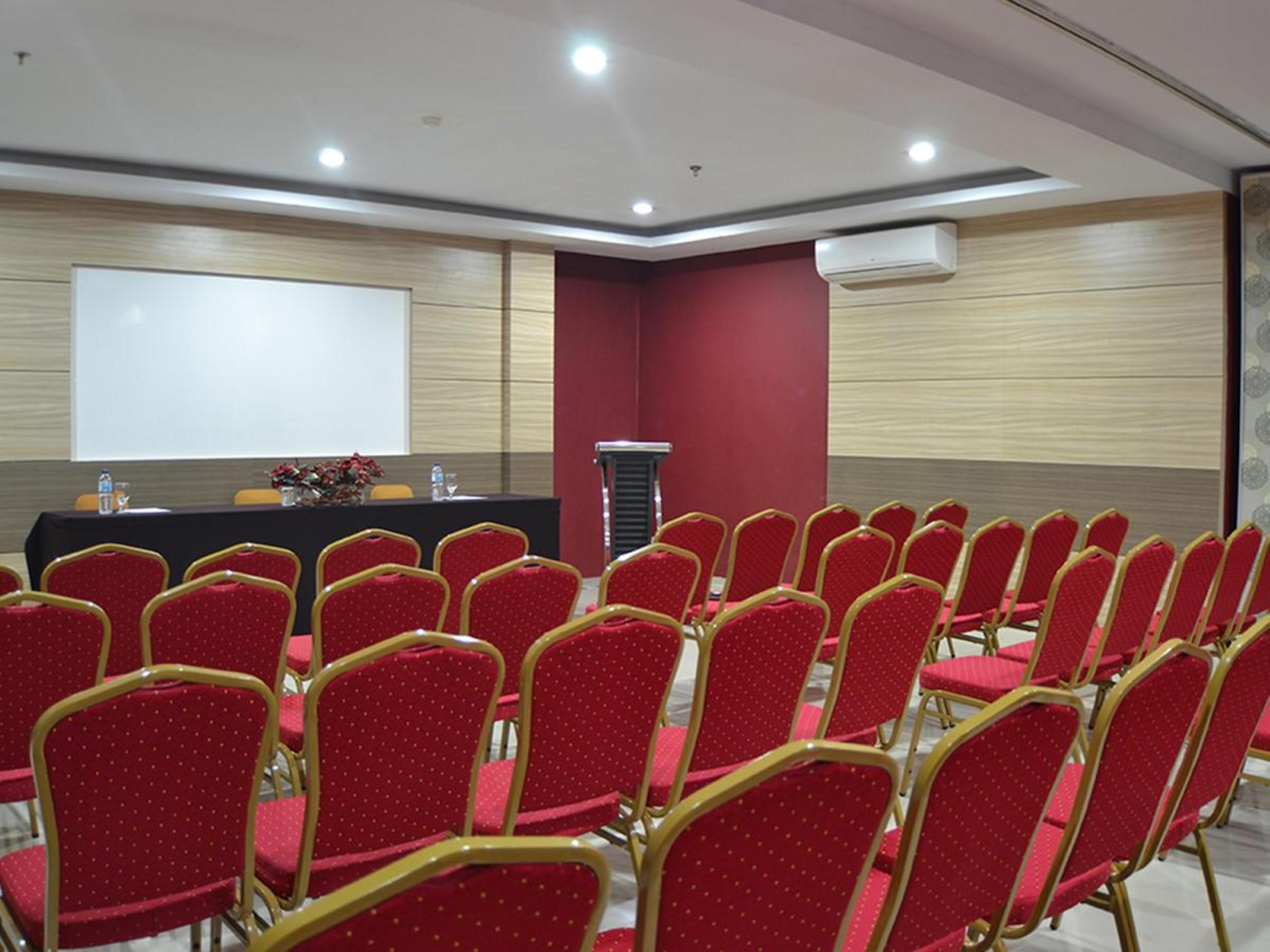 The Cube Hotel Malioboro, Azana Hotels Collection Jogjakarta Buitenkant foto