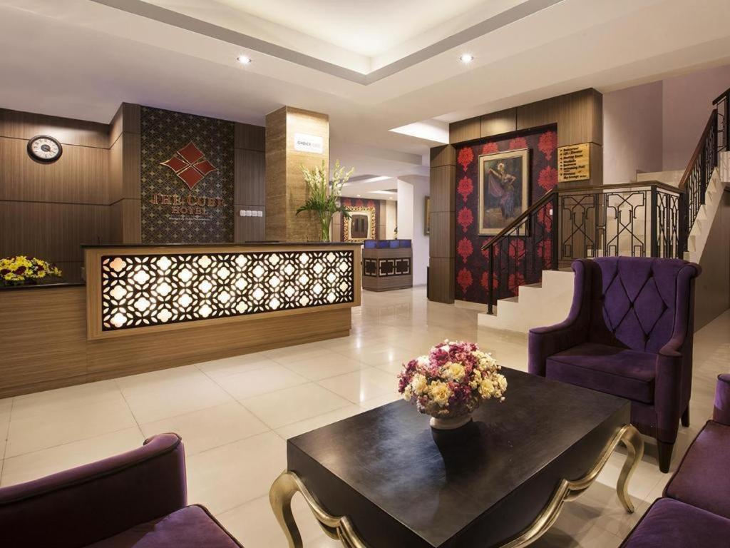 The Cube Hotel Malioboro, Azana Hotels Collection Jogjakarta Buitenkant foto
