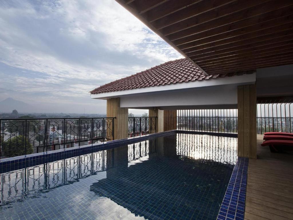 The Cube Hotel Malioboro, Azana Hotels Collection Jogjakarta Buitenkant foto