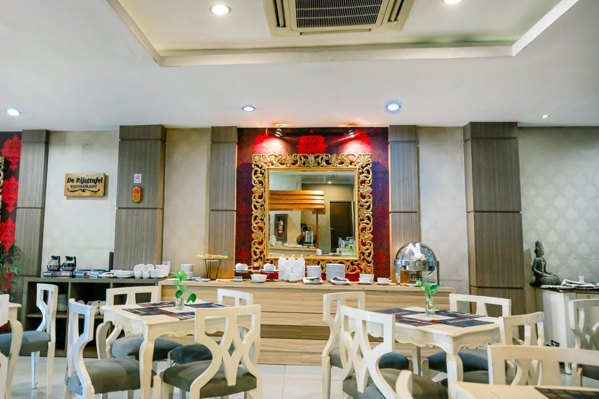 The Cube Hotel Malioboro, Azana Hotels Collection Jogjakarta Buitenkant foto