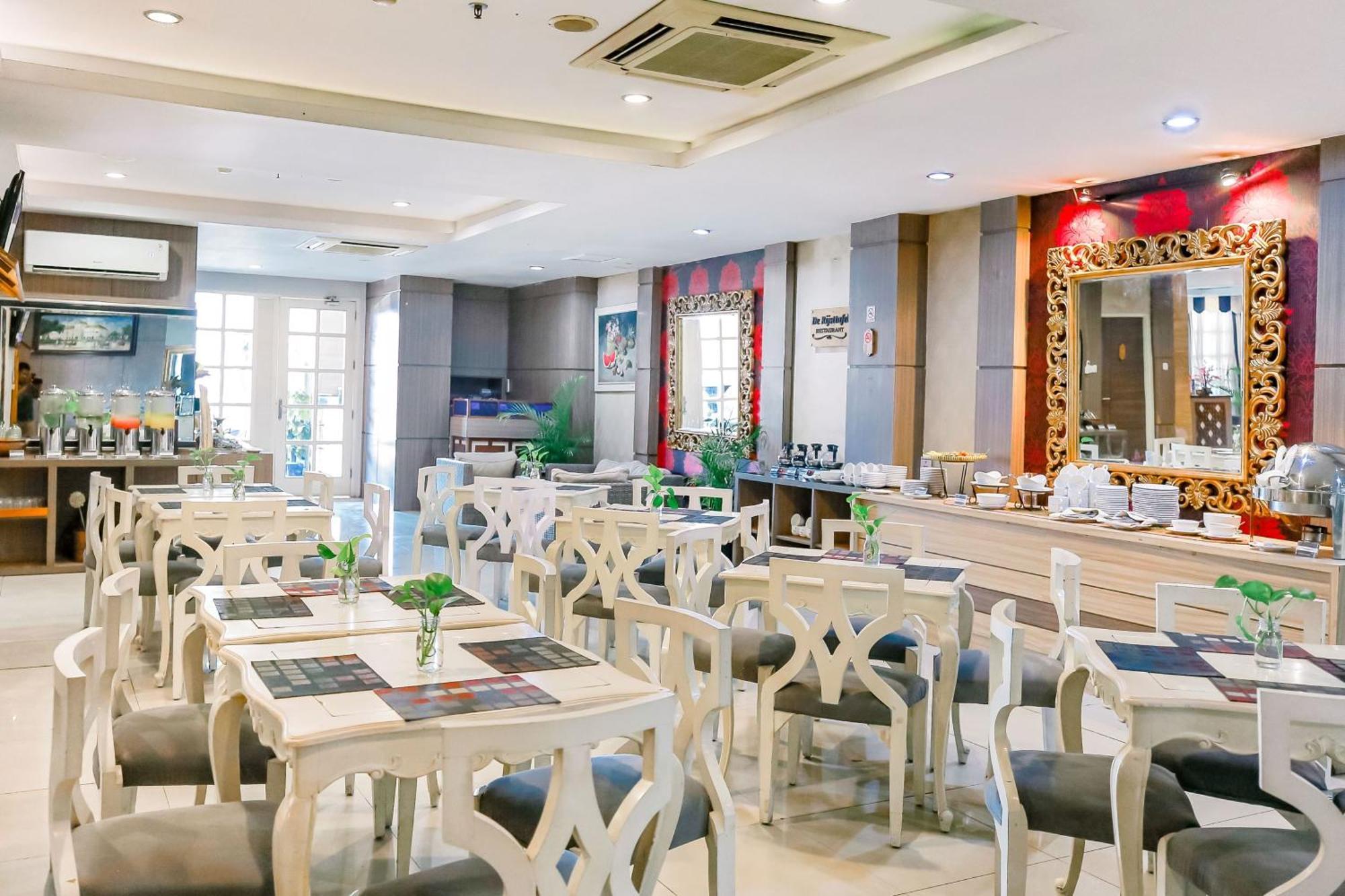 The Cube Hotel Malioboro, Azana Hotels Collection Jogjakarta Buitenkant foto