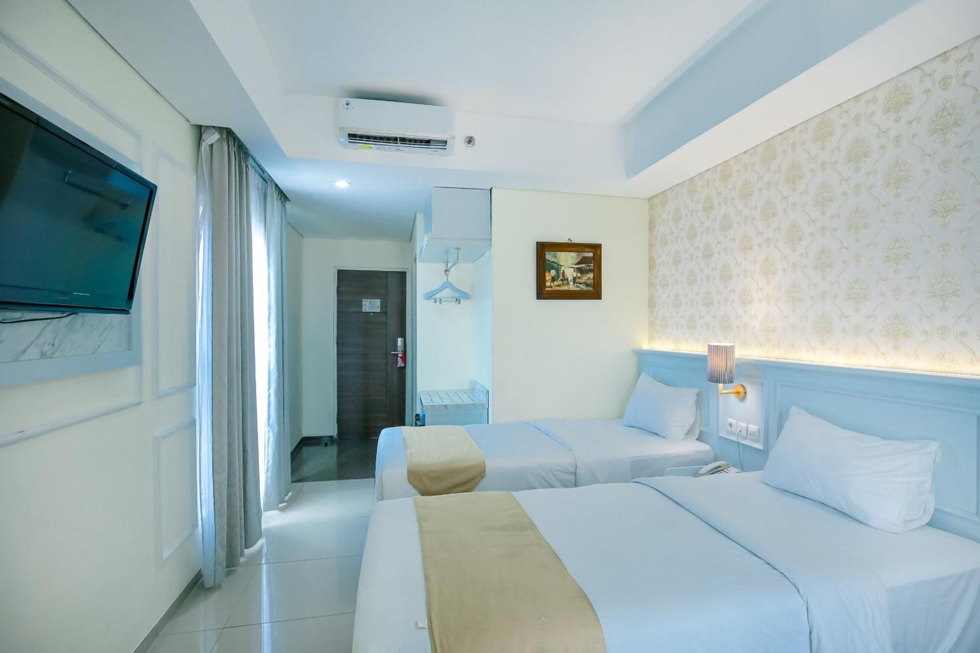 The Cube Hotel Malioboro, Azana Hotels Collection Jogjakarta Buitenkant foto