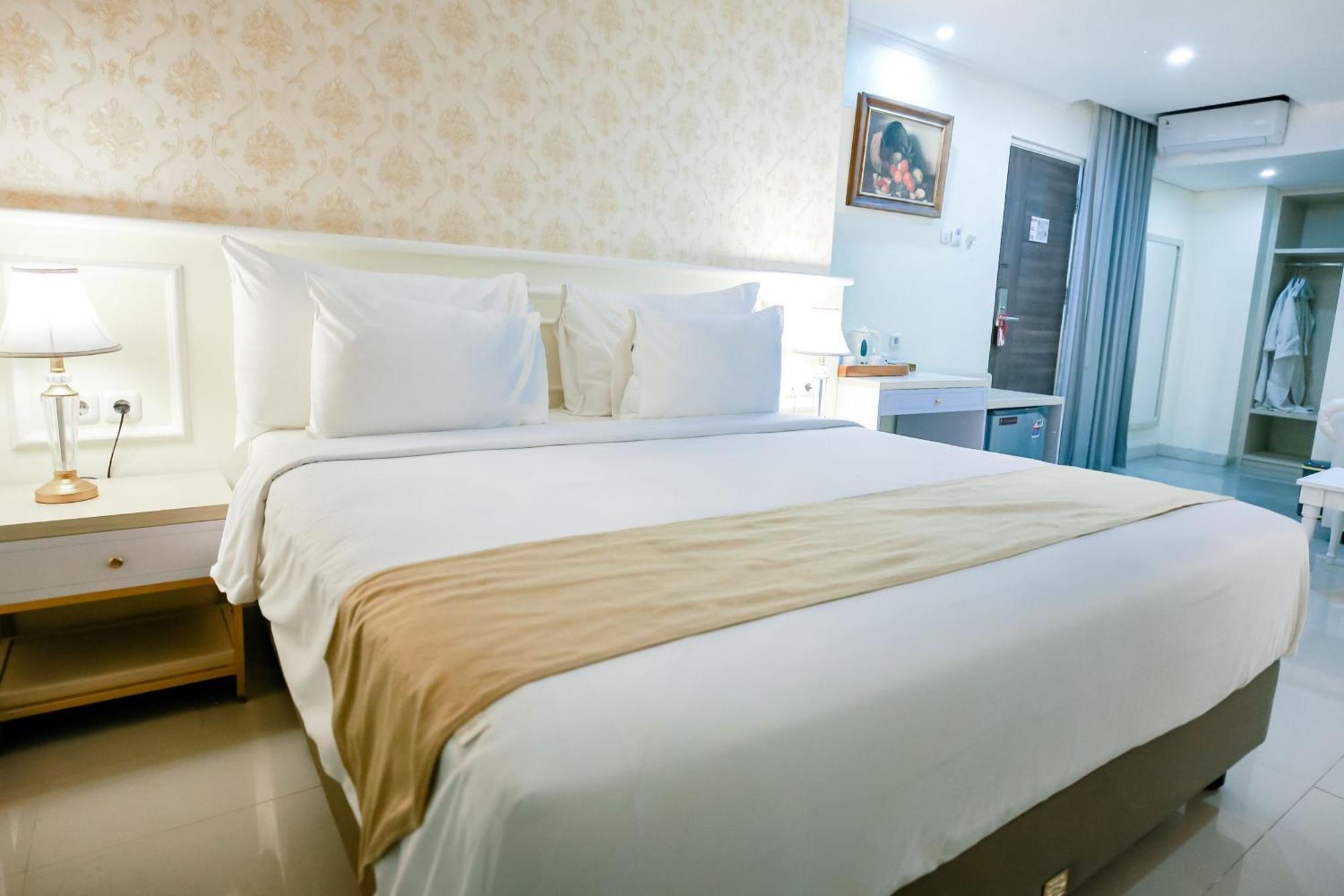 The Cube Hotel Malioboro, Azana Hotels Collection Jogjakarta Buitenkant foto